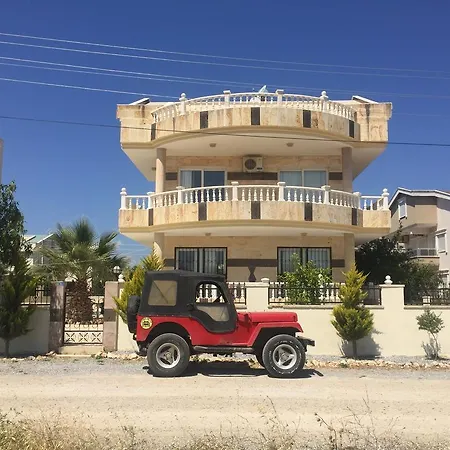 Villa With Private Pool In Altinkum District
