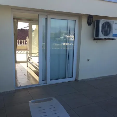 Villa With Private Pool In Altinkum District *