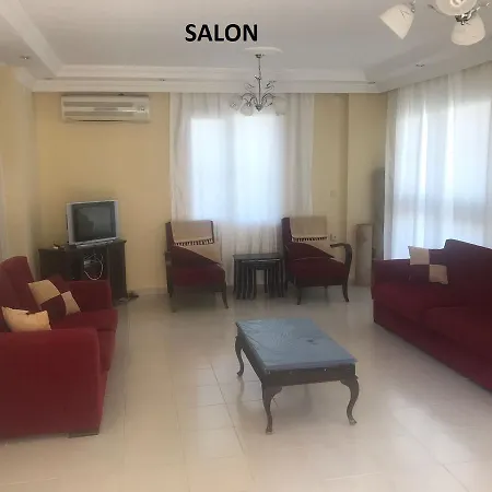 With Private Pool In Altinkum District וילה *